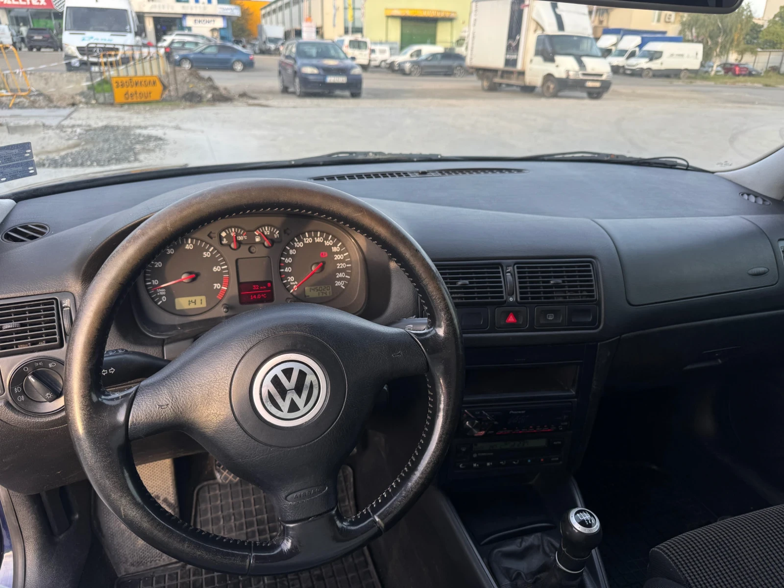 VW Golf 2.3/V5/4Х4/6-СКОРОСТИ/ГАЗ-БЕНЗИН | Mobile.bg — изображение 13