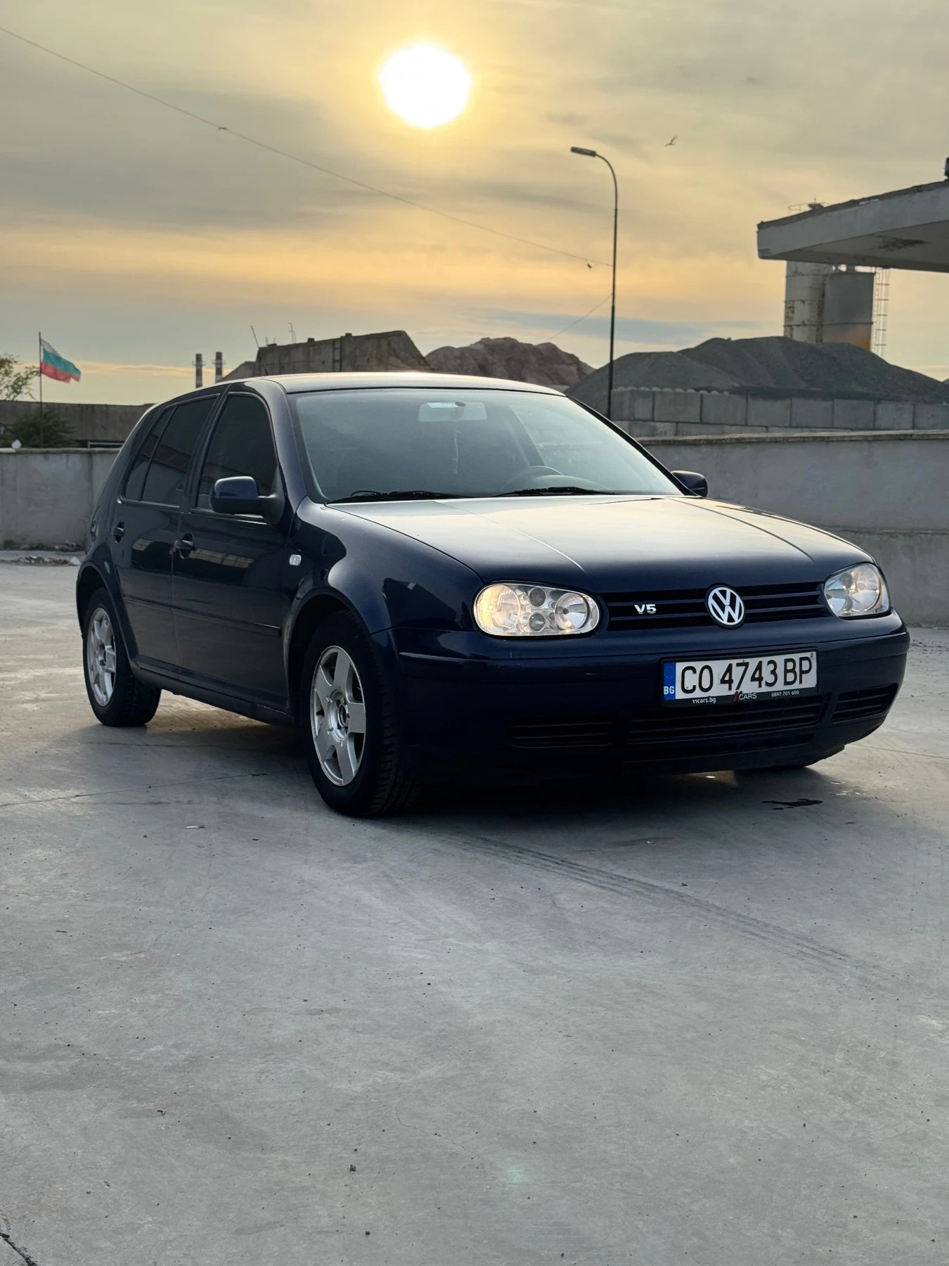 VW Golf 2.3/V5/4Х4/6-СКОРОСТИ/ГАЗ-БЕНЗИН - изображение 2