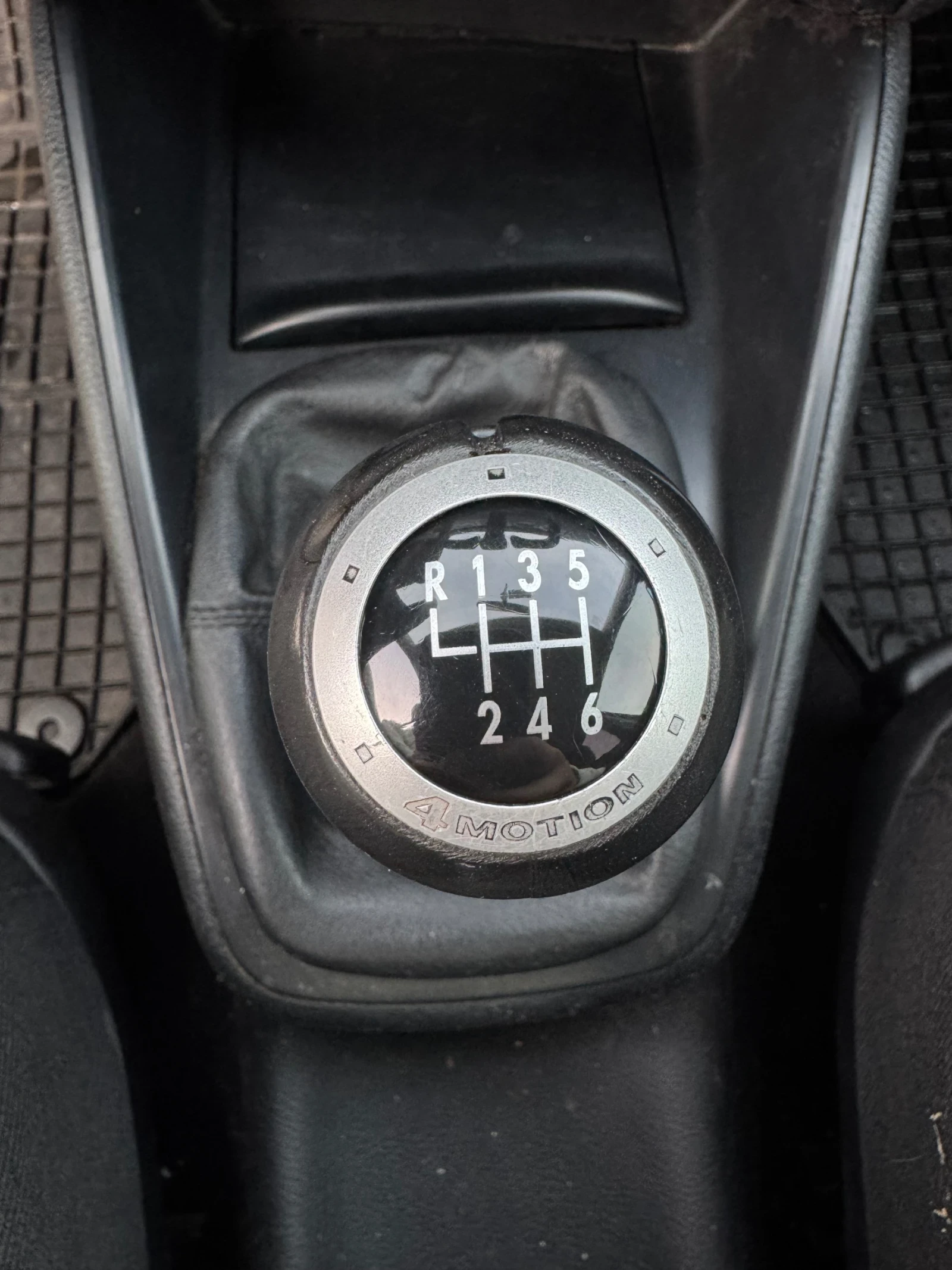 VW Golf 2.3/V5/4Х4/6-СКОРОСТИ/ГАЗ-БЕНЗИН | Mobile.bg — изображение 11