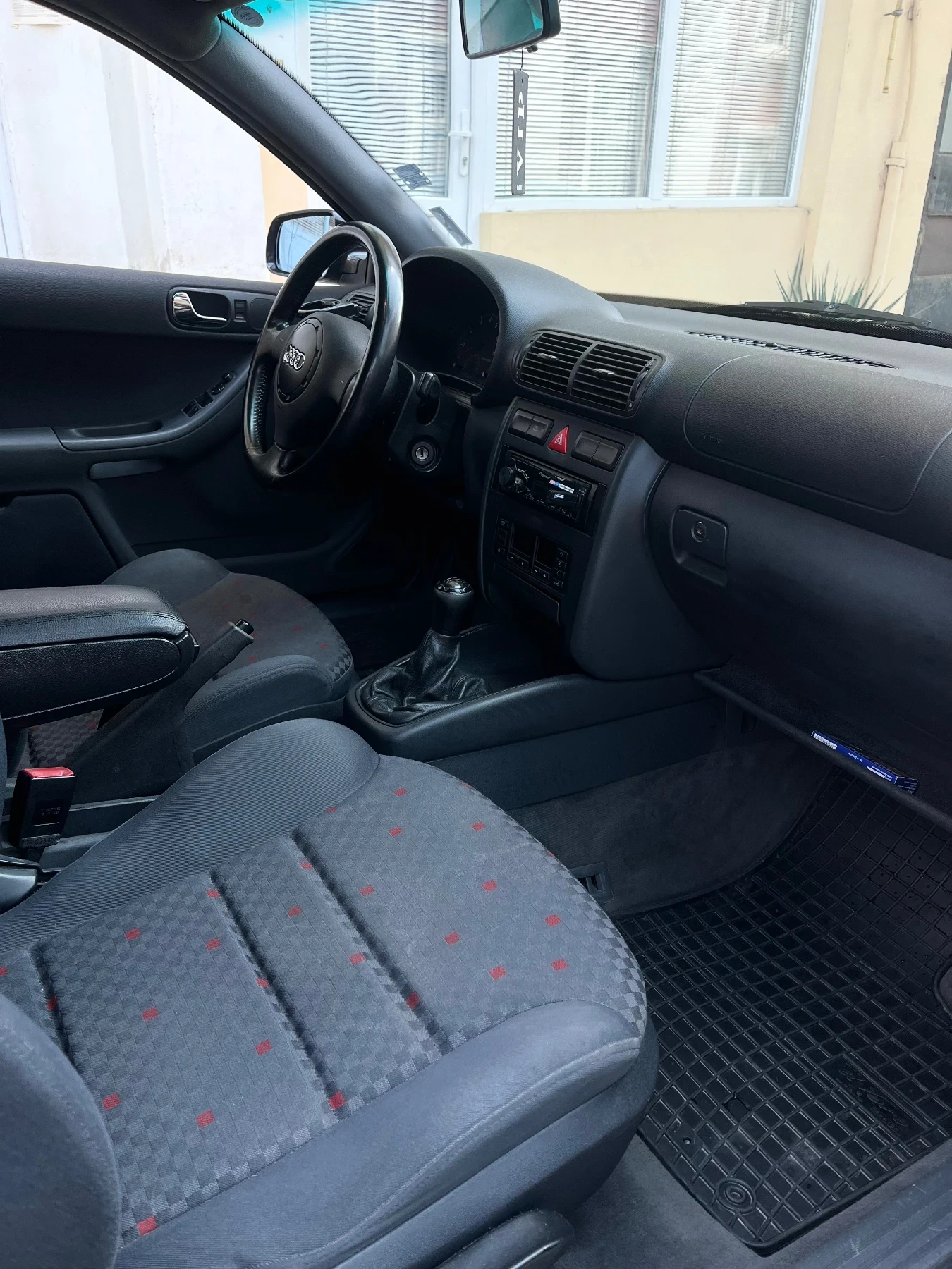 Audi A3 1.8 | Mobile.bg � ����������� 4