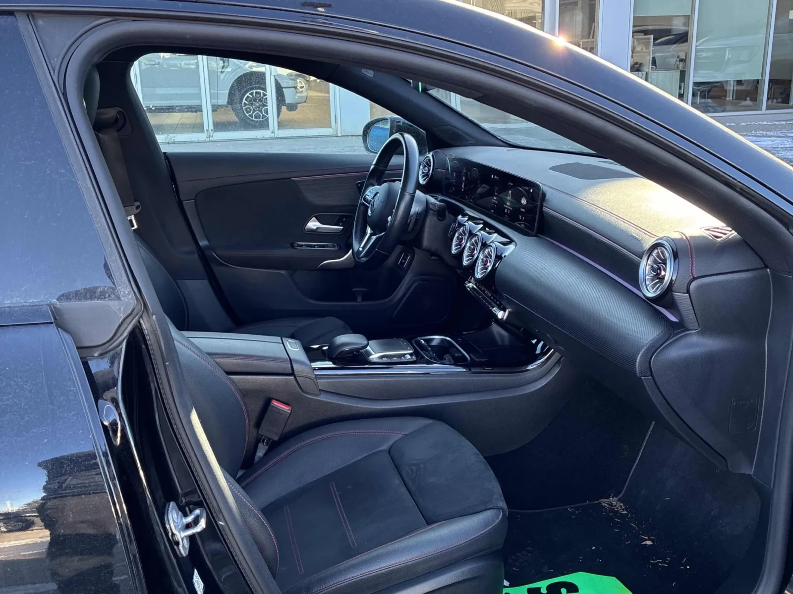 Mercedes-Benz CLA 250 LED/DIS/360/AMBIENT/, снимка 7 - Автомобили и джипове - 53810299