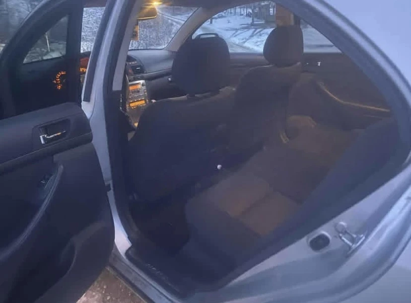 Toyota Avensis 1.8, снимка 6 - Автомобили и джипове - 53864083