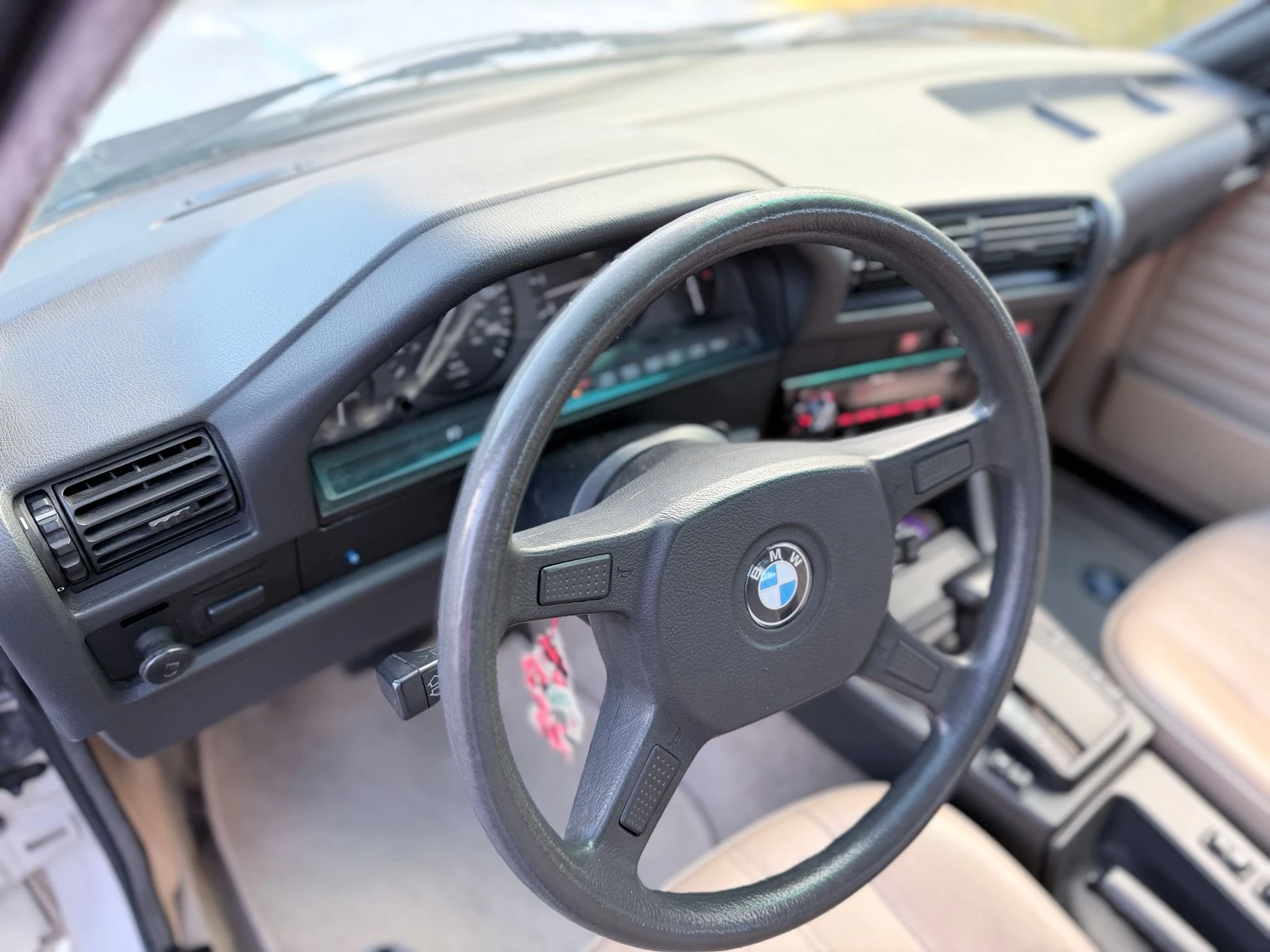 BMW 325 iX, снимка 13 - Автомобили и джипове - 53967901