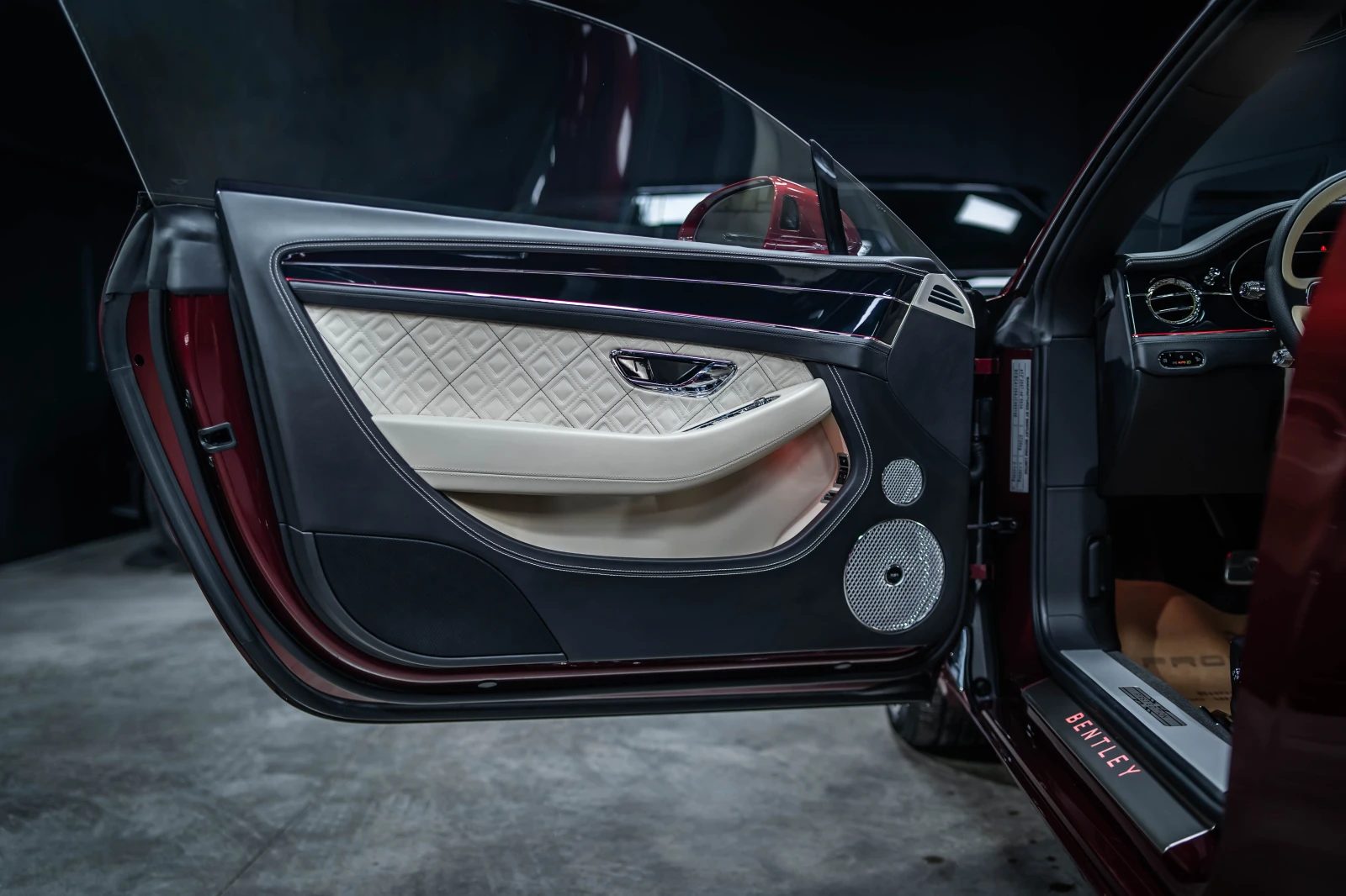 Bentley Continental gt W12 First Edition* NAIM* , снимка 7 - Автомобили и джипове - 54039783