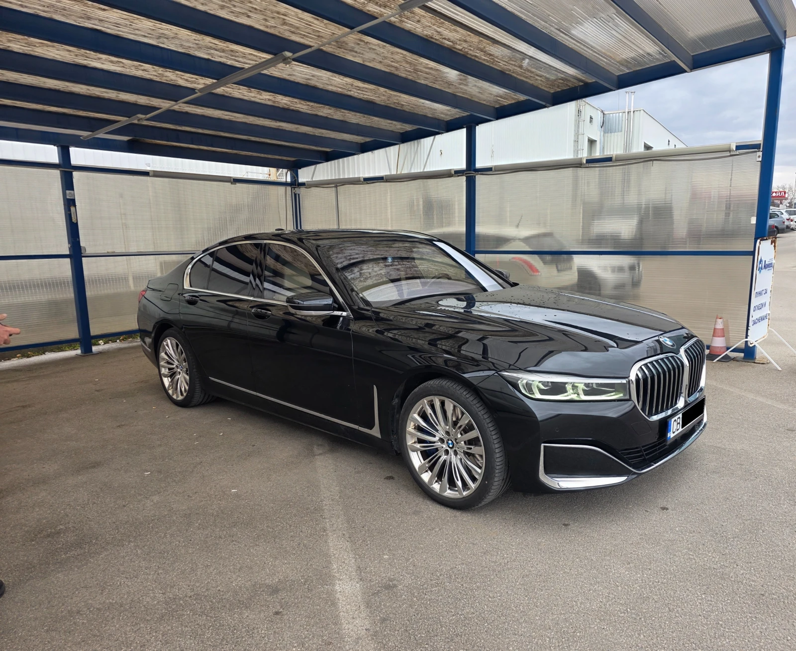 BMW 730 X-drive в Гаранция, снимка 3 - Автомобили и джипове - 54522674
