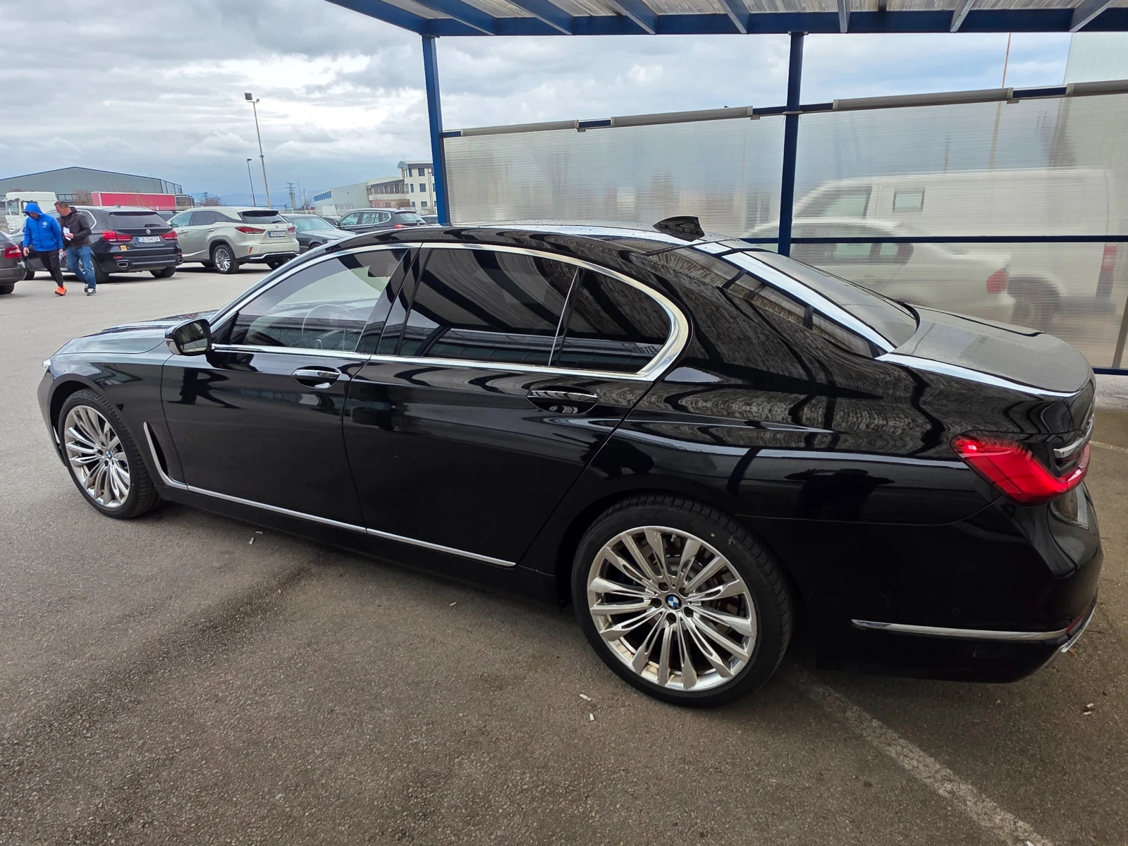 BMW 730 X-drive в Гаранция, снимка 7 - Автомобили и джипове - 54522674