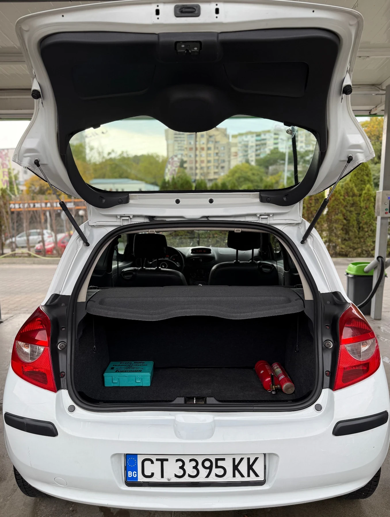 Renault Clio, снимка 9 - Автомобили и джипове - 54579834