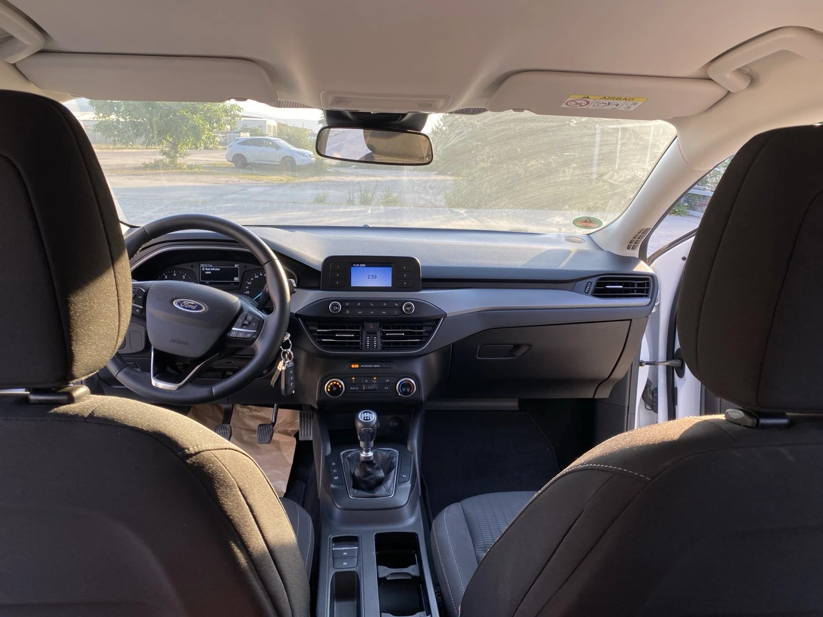 Ford Focus 1.0i, снимка 8 - Автомобили и джипове - 54997683