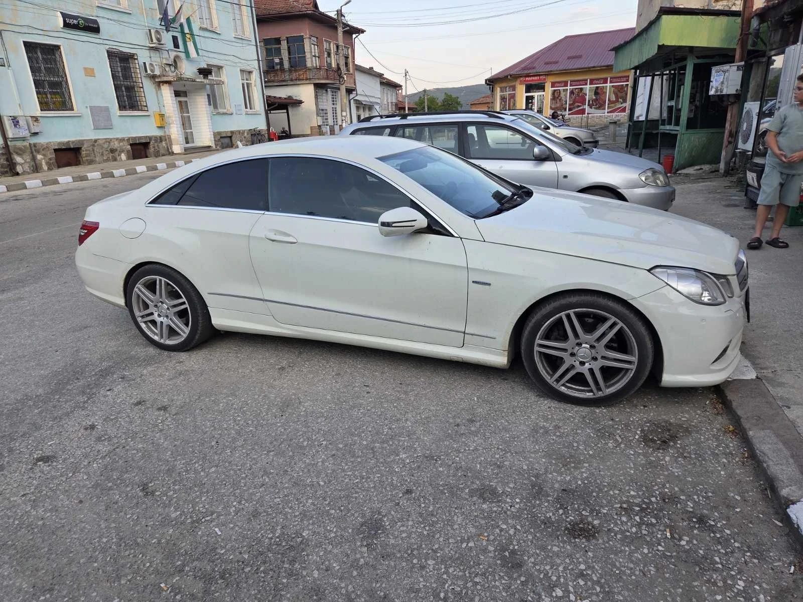 Mercedes-Benz E 250, снимка 3 - Автомобили и джипове - 55334982