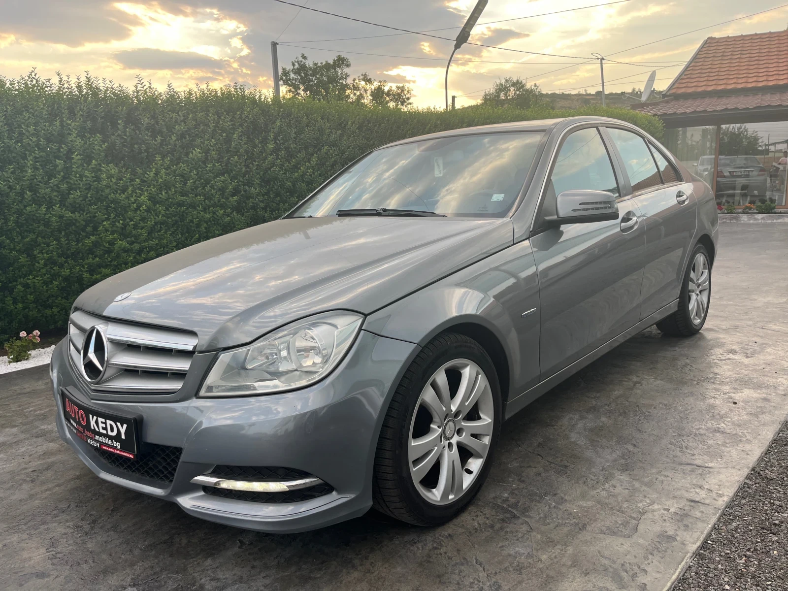 Mercedes-Benz C 220 CDI Avantgarde , снимка 3 - Автомобили и джипове - 55589676