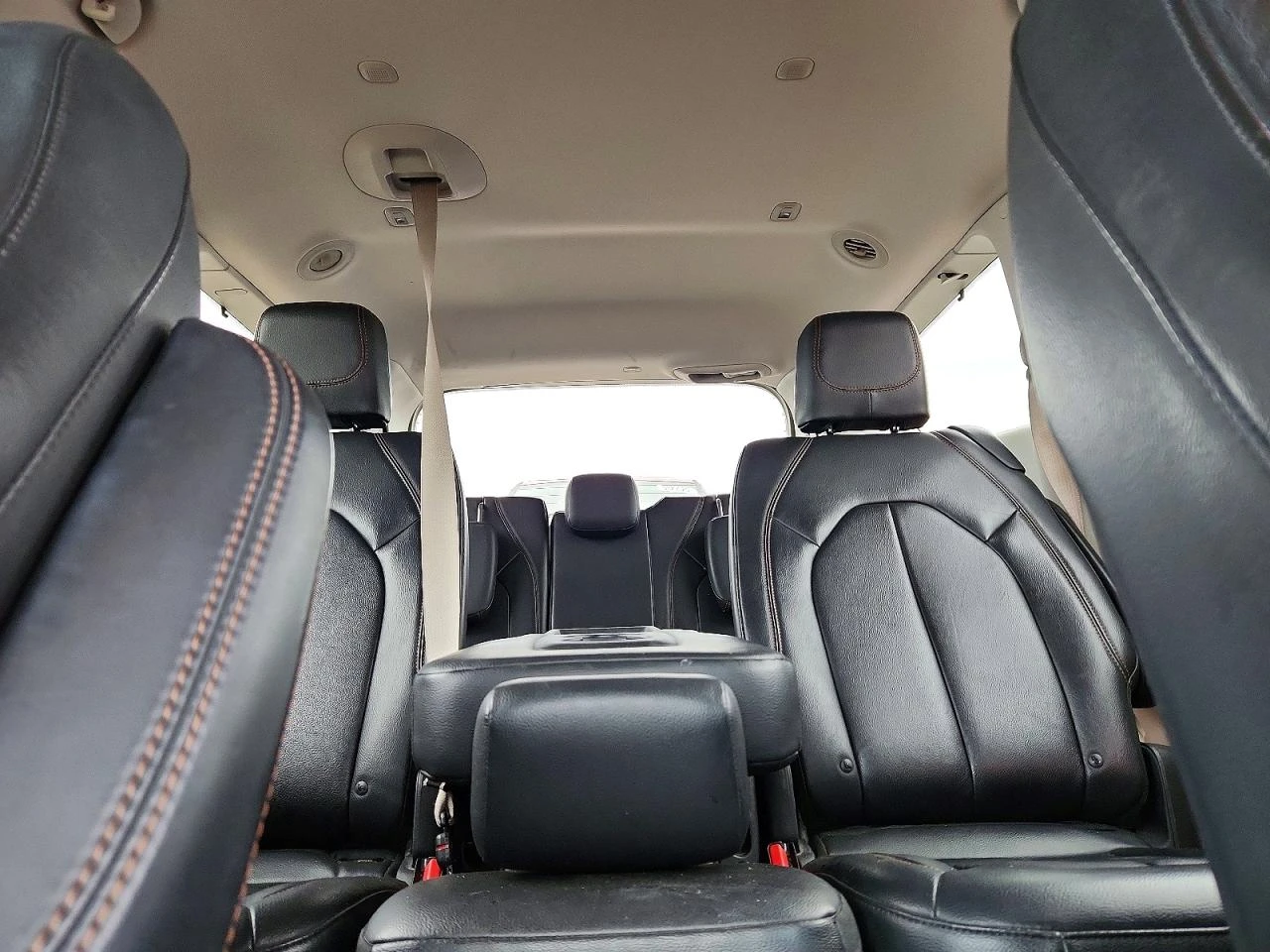 Chrysler Pacifica 3.6l Touring L, снимка 10 - Автомобили и джипове - 55728811