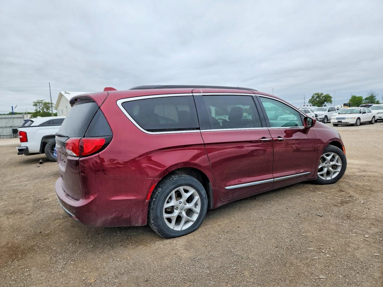 Chrysler Pacifica 3.6l Touring L, снимка 3 - Автомобили и джипове - 55728811