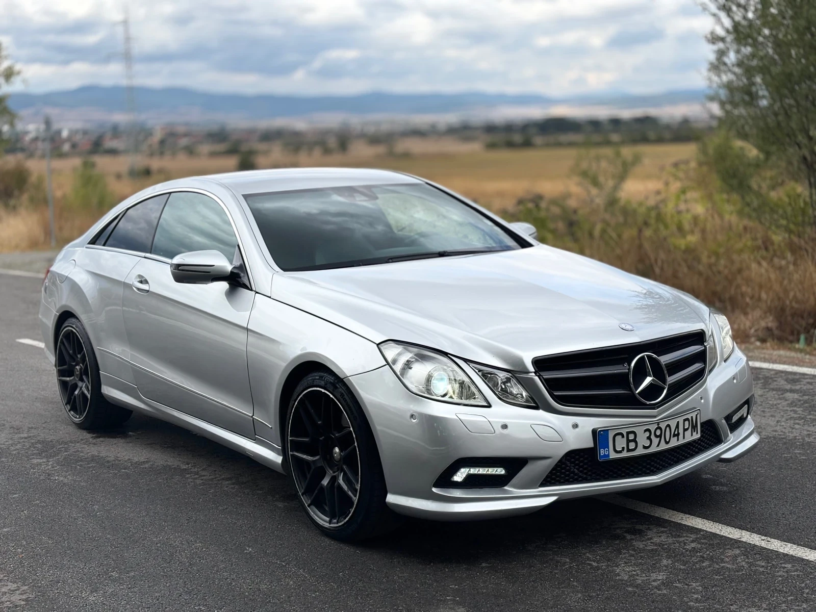 Mercedes-Benz E 350 AMG Line E350D Coupe, снимка 7 - Автомобили и джипове - 56232996