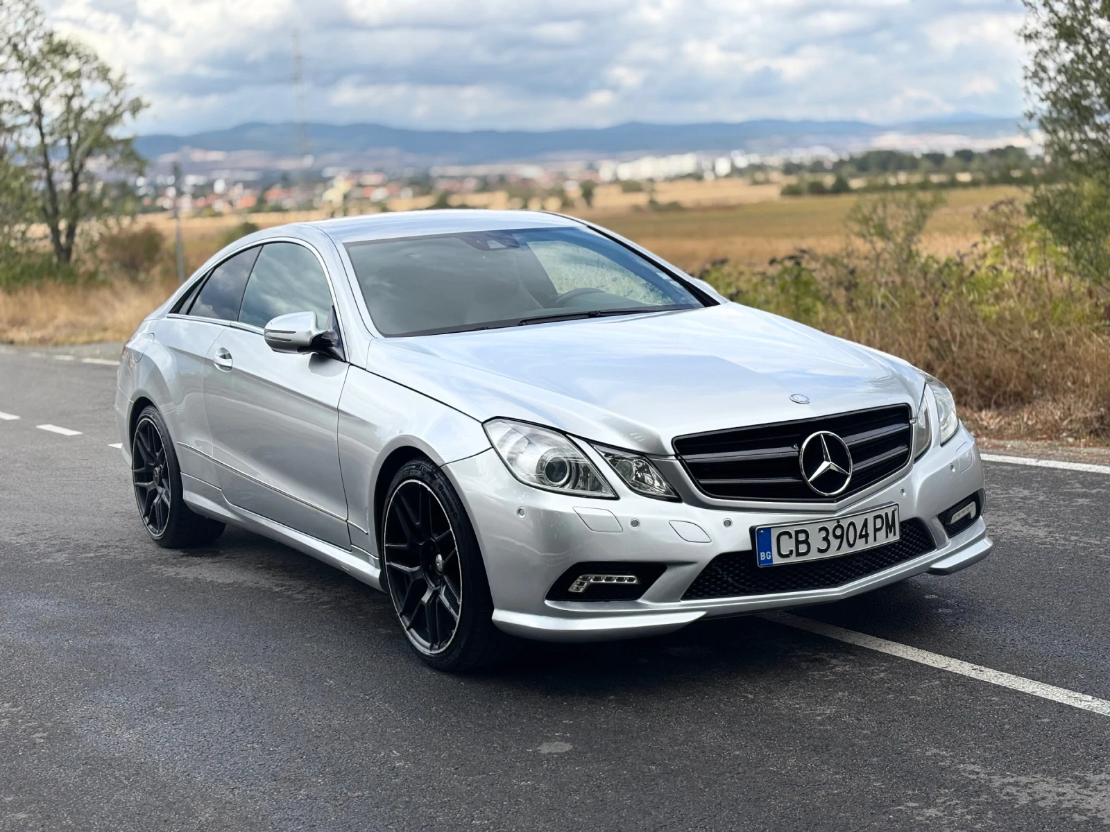 Mercedes-Benz E 350 AMG Line E350D Coupe, снимка 3 - Автомобили и джипове - 56232996