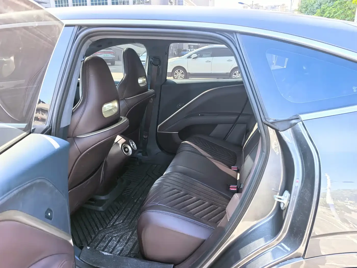 Avatr 11 HARMONY 90* RWD* DISTRONIC* 360 CAM* ������ ���� | Mobile.bg � ����������� 12