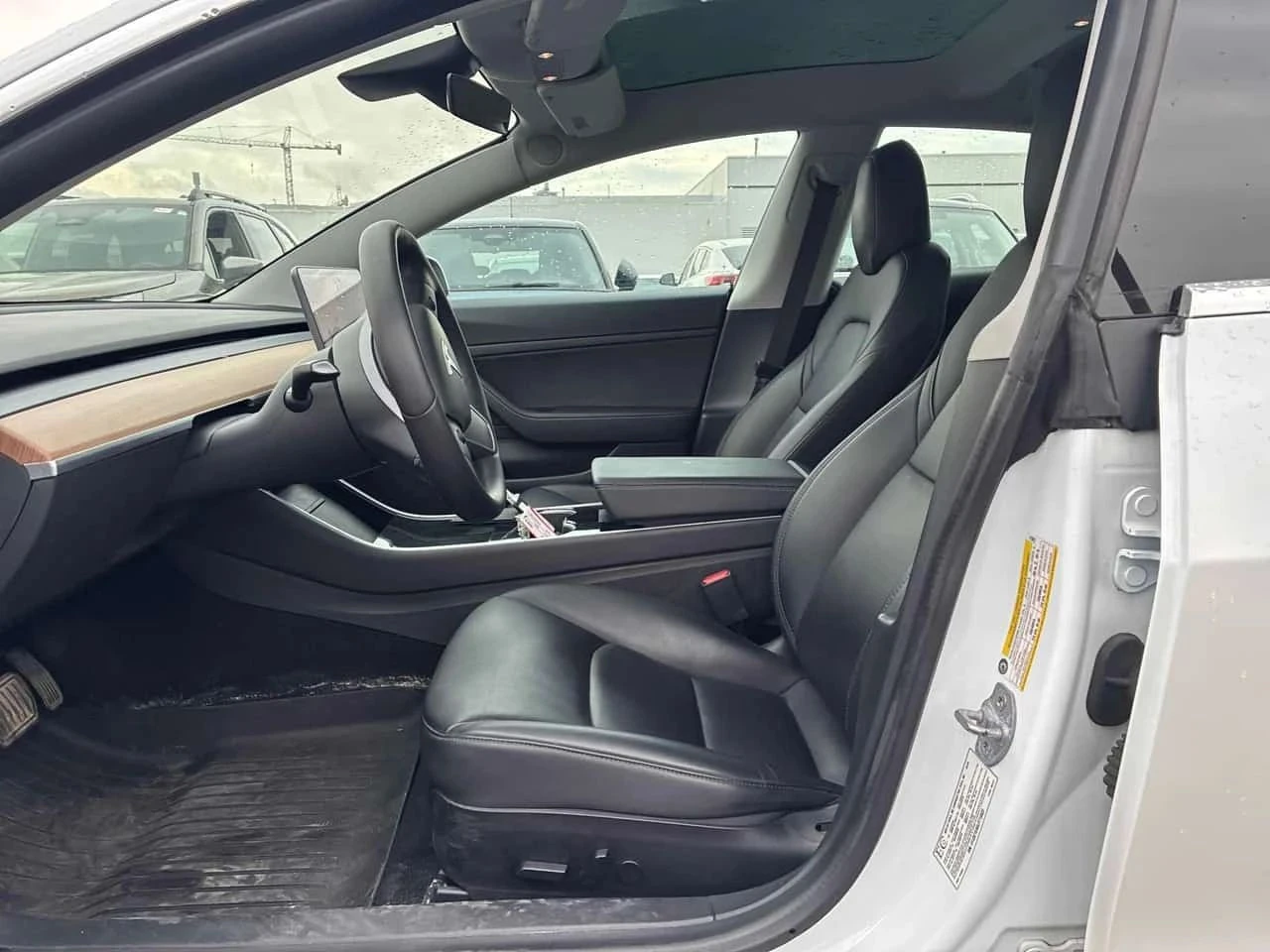 Tesla Model 3, снимка 15 - Автомобили и джипове - 56706371