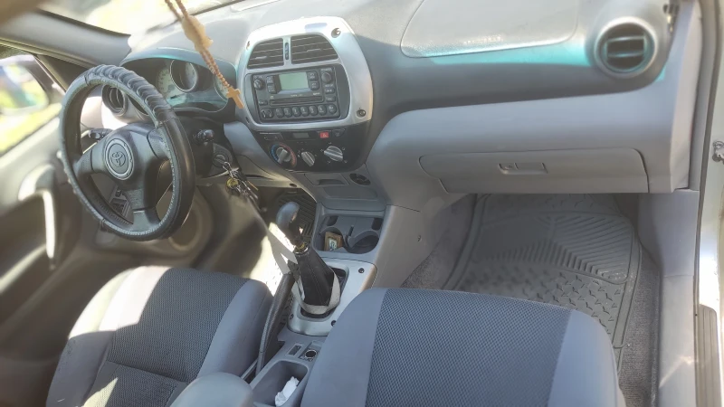 Toyota Rav4 2.0 VVTI 4x4, снимка 6 - Автомобили и джипове - 52339086