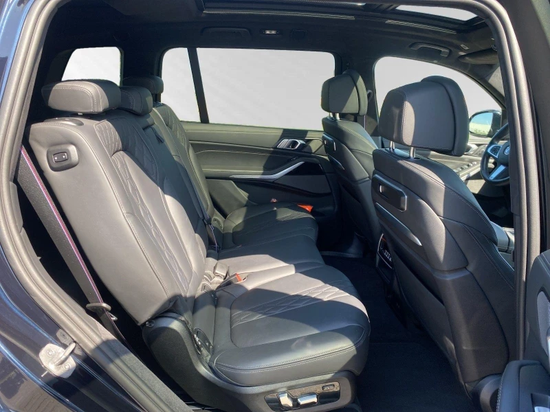 BMW X7 40d* M SPORT* SKY LOUNGE* HUD* DISTR* 360 CAM* , снимка 12 - Автомобили и джипове - 51743921