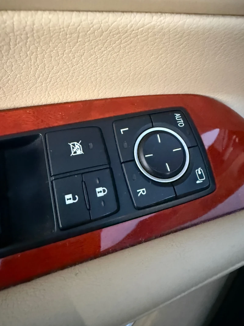 Lexus RX 450h Джип, снимка 12 - Автомобили и джипове - 53089965