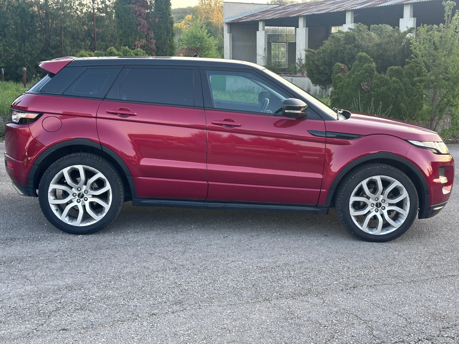 Land Rover Range Rover Evoque 2.0 AWD 240 кс. ПАНОРАМА - изображение 7
