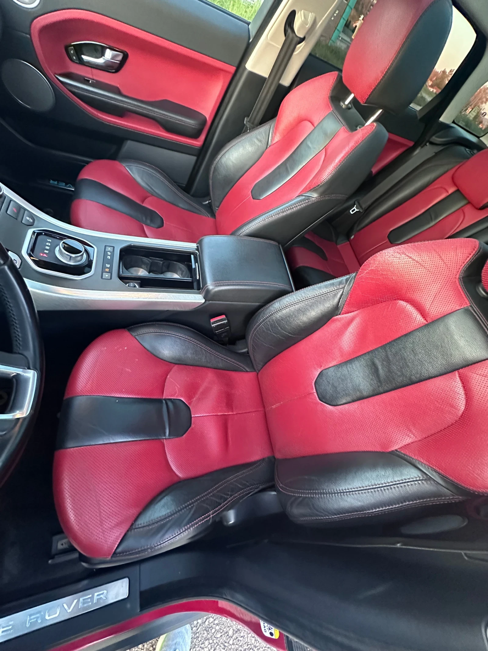 Land Rover Range Rover Evoque 2.0 AWD 240 кс. ПАНОРАМА - изображение 10