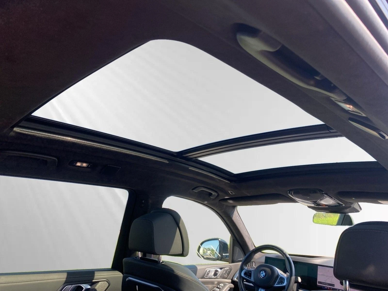 BMW X7 40d* M SPORT* SKY LOUNGE* HUD* DISTR* 360 CAM*  | Mobile.bg   11