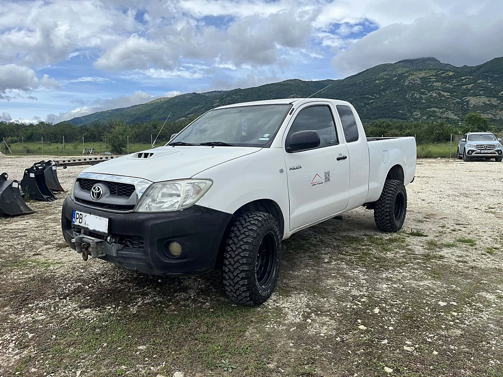 Toyota Hilux 2.5d4d 4x4 144кс - изображение 6