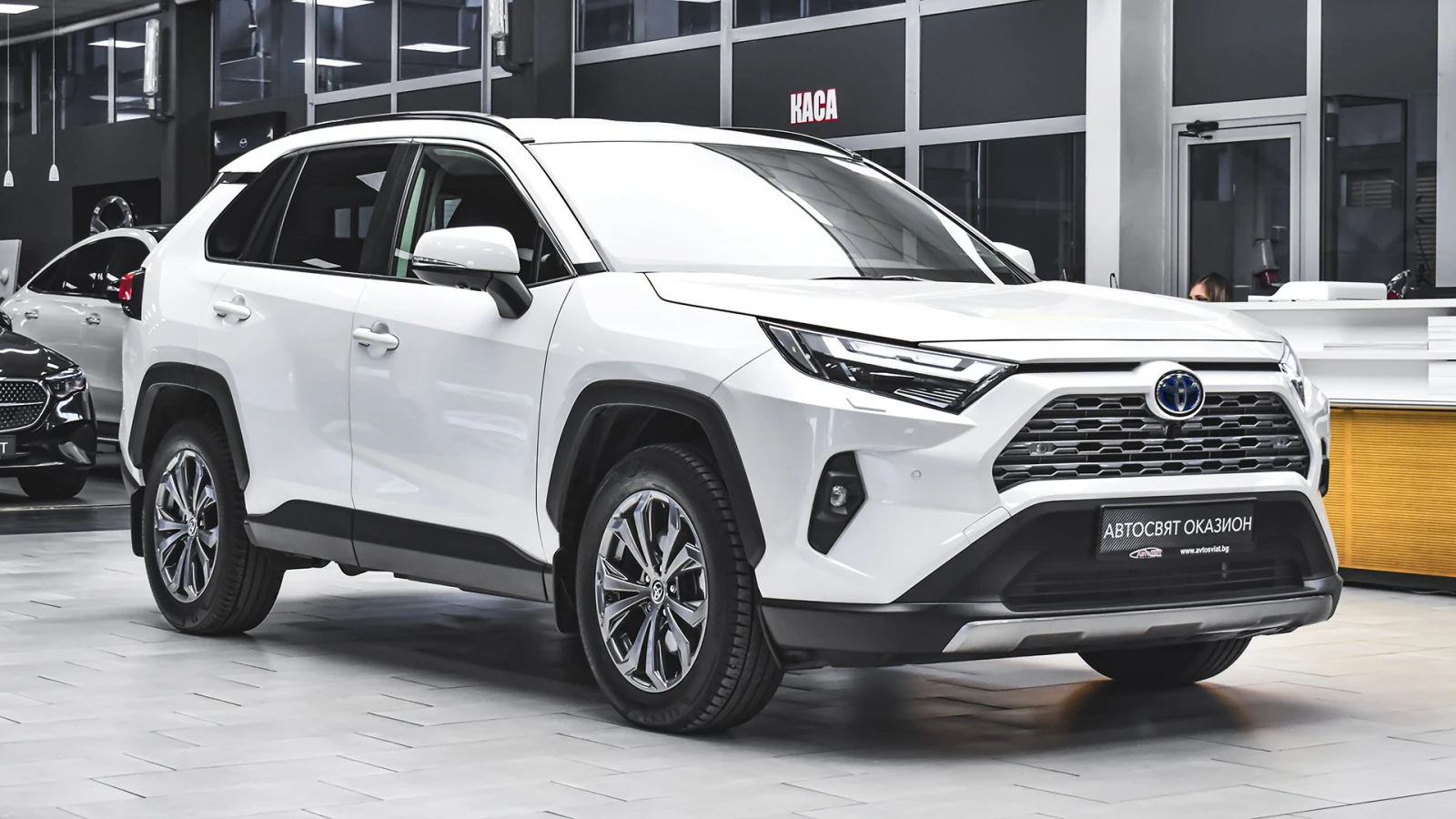 Toyota Rav4 LUXURY 2.5 Hybrid 4x4 e-CVT - изображение 5