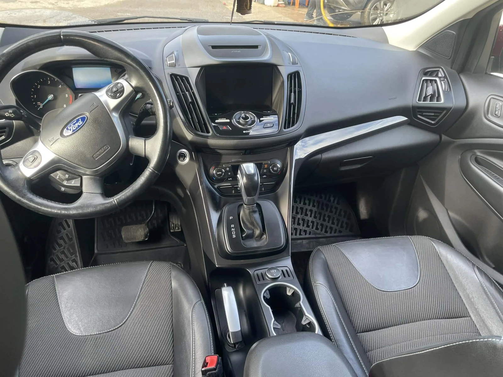 Ford Kuga  - изображение 6