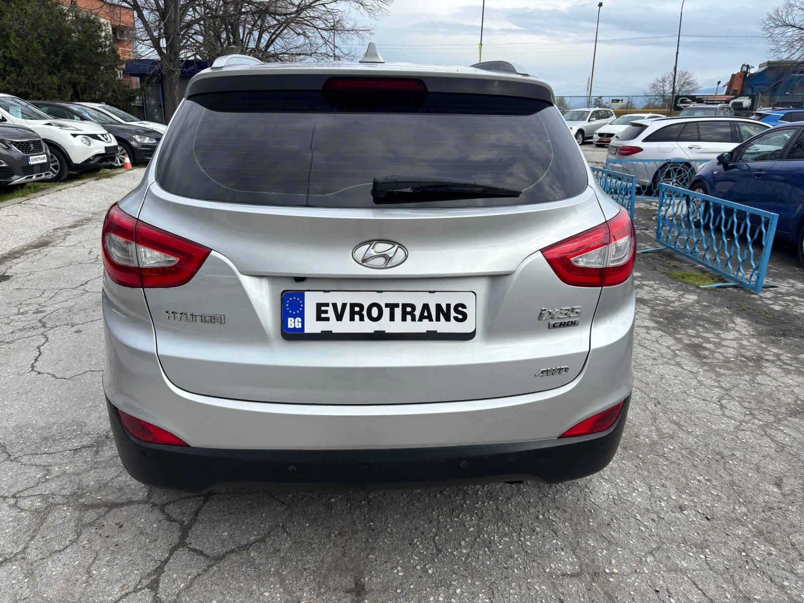 Hyundai IX35 2.0 crdi / Face/ 4x4/ Автоматик/ Navi/ Камера, снимка 5 - Автомобили и джипове - 54083900