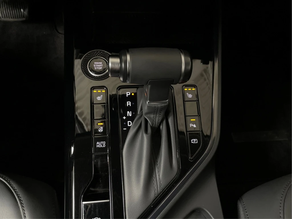 Kia Niro EX , снимка 11 - Автомобили и джипове - 54503826