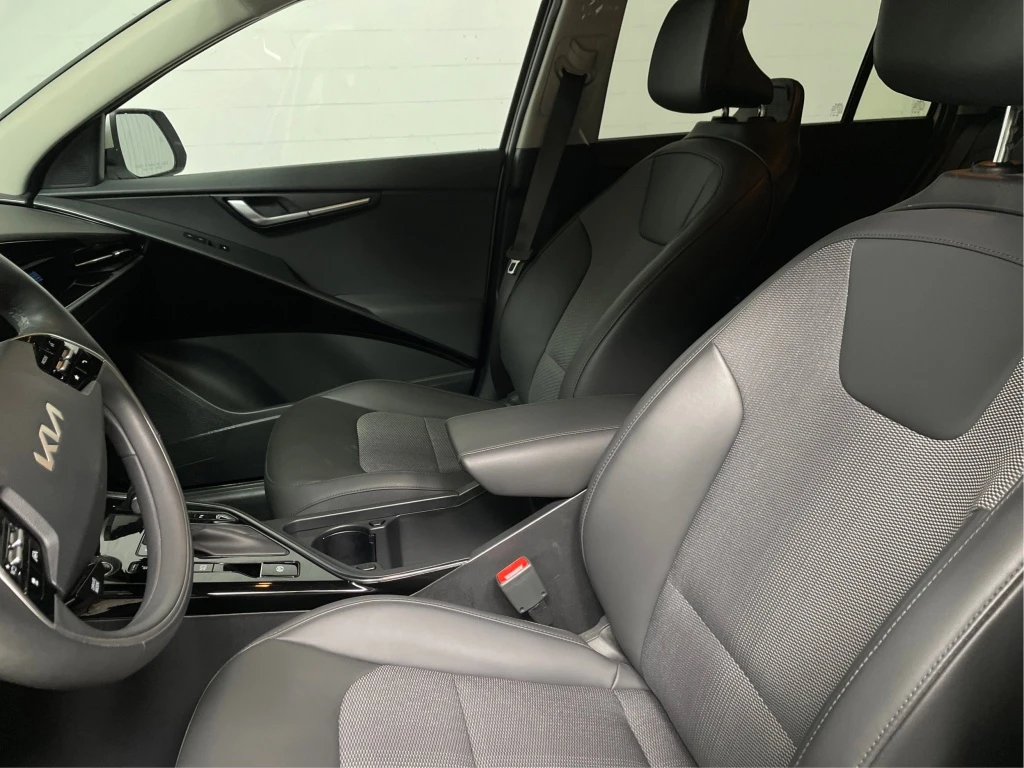 Kia Niro EX , снимка 9 - Автомобили и джипове - 54503826