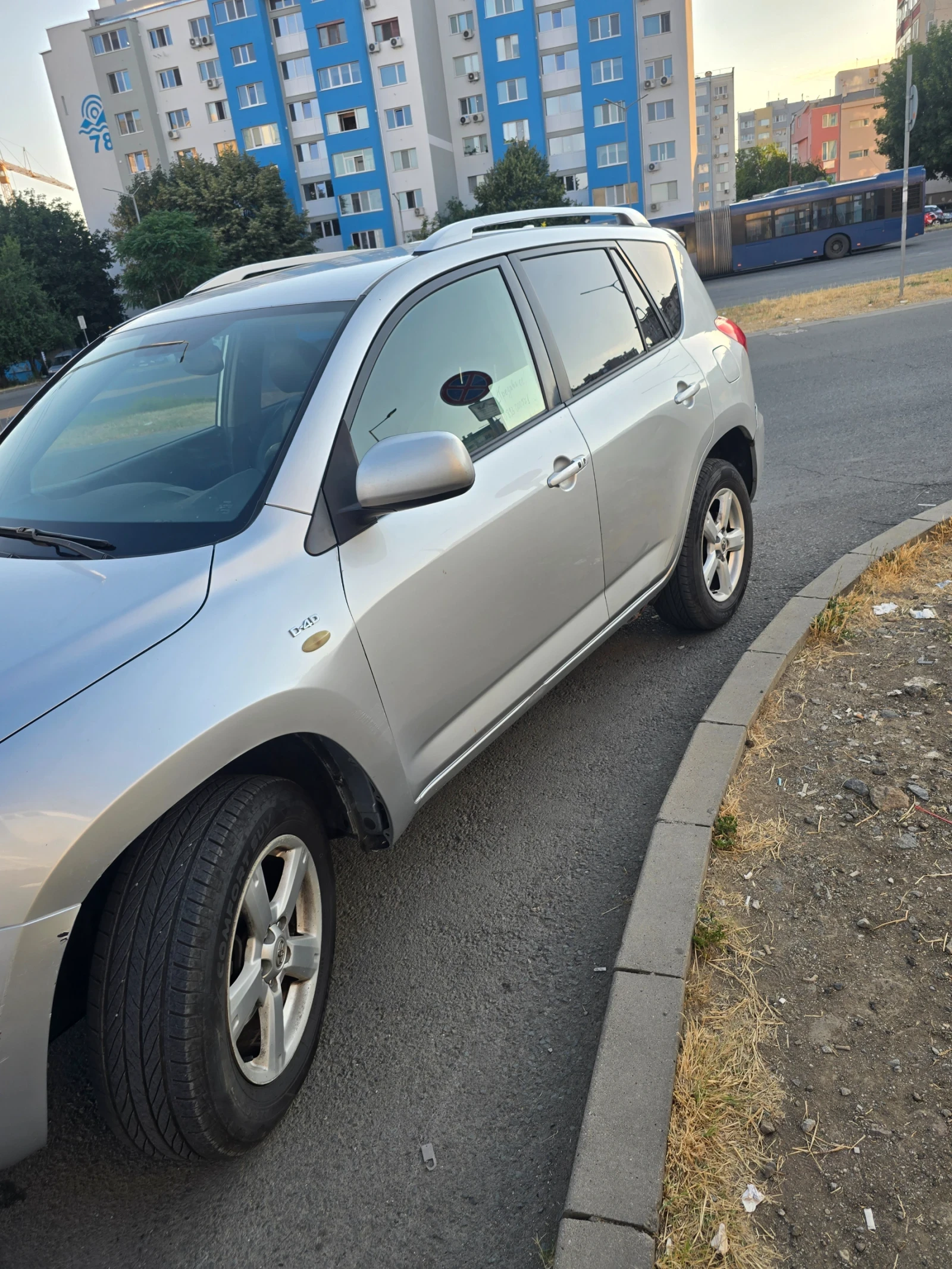 Toyota Rav4 III ala30 , снимка 4 - Автомобили и джипове - 55252509