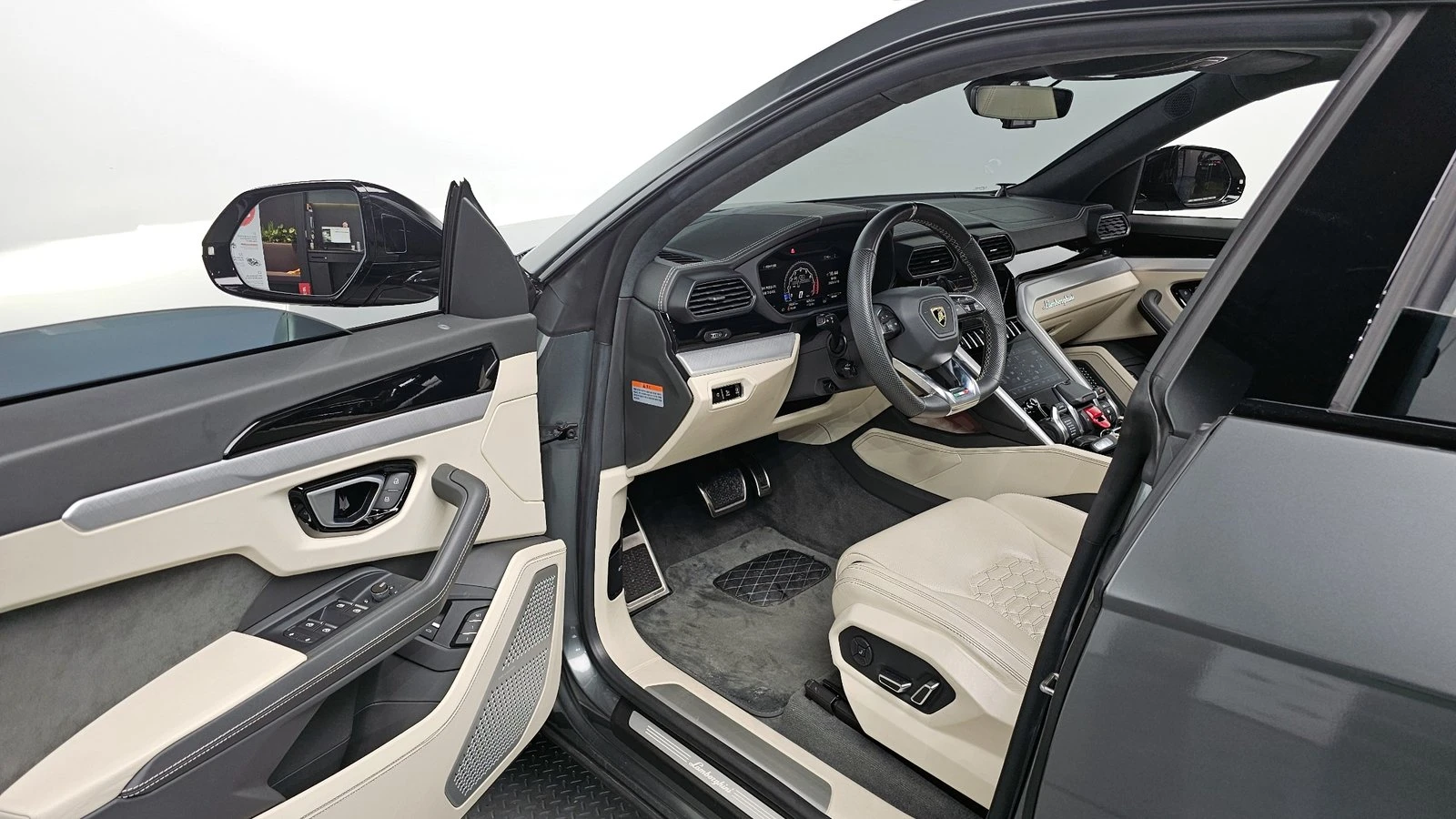 Lamborghini Urus ЛЮК* МАСАЖ* HUD* 360* KEYLESS* КРАЙНА ЦЕНА, снимка 11 - Автомобили и джипове - 55336486
