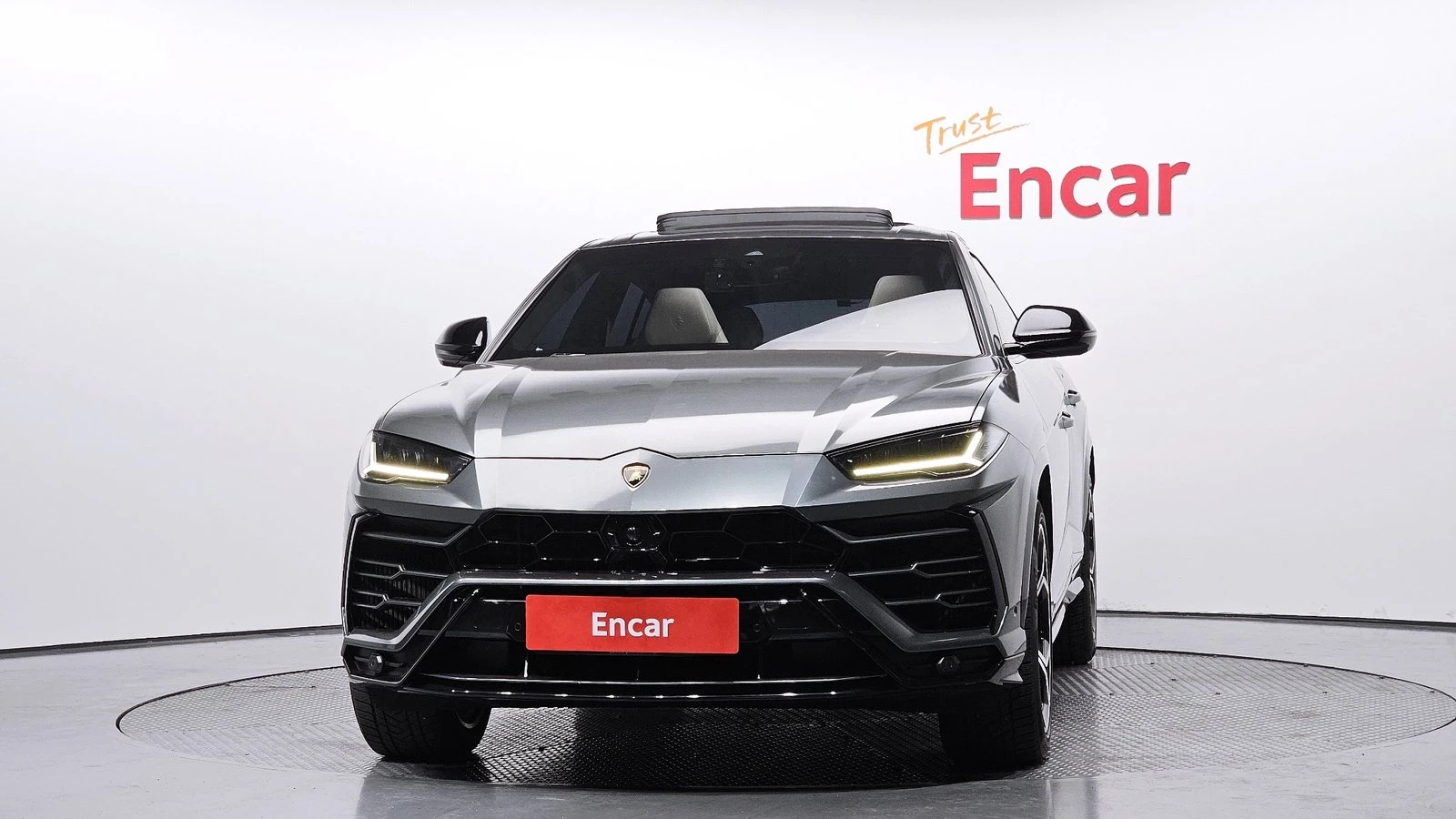 Lamborghini Urus ЛЮК* МАСАЖ* HUD* 360* KEYLESS* КРАЙНА ЦЕНА, снимка 3 - Автомобили и джипове - 55336486