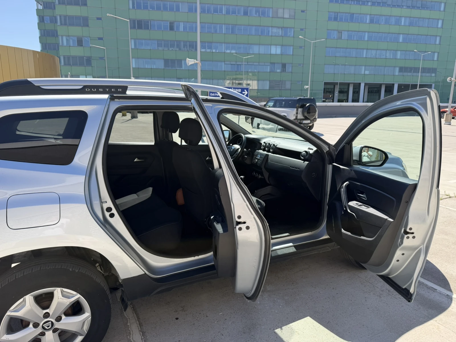 Dacia Duster 1.3 TCe , снимка 8 - Автомобили и джипове - 56219290