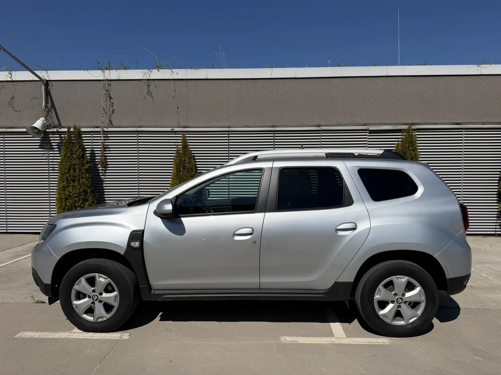 Dacia Duster 1.3 TCe , снимка 6 - Автомобили и джипове - 56219290