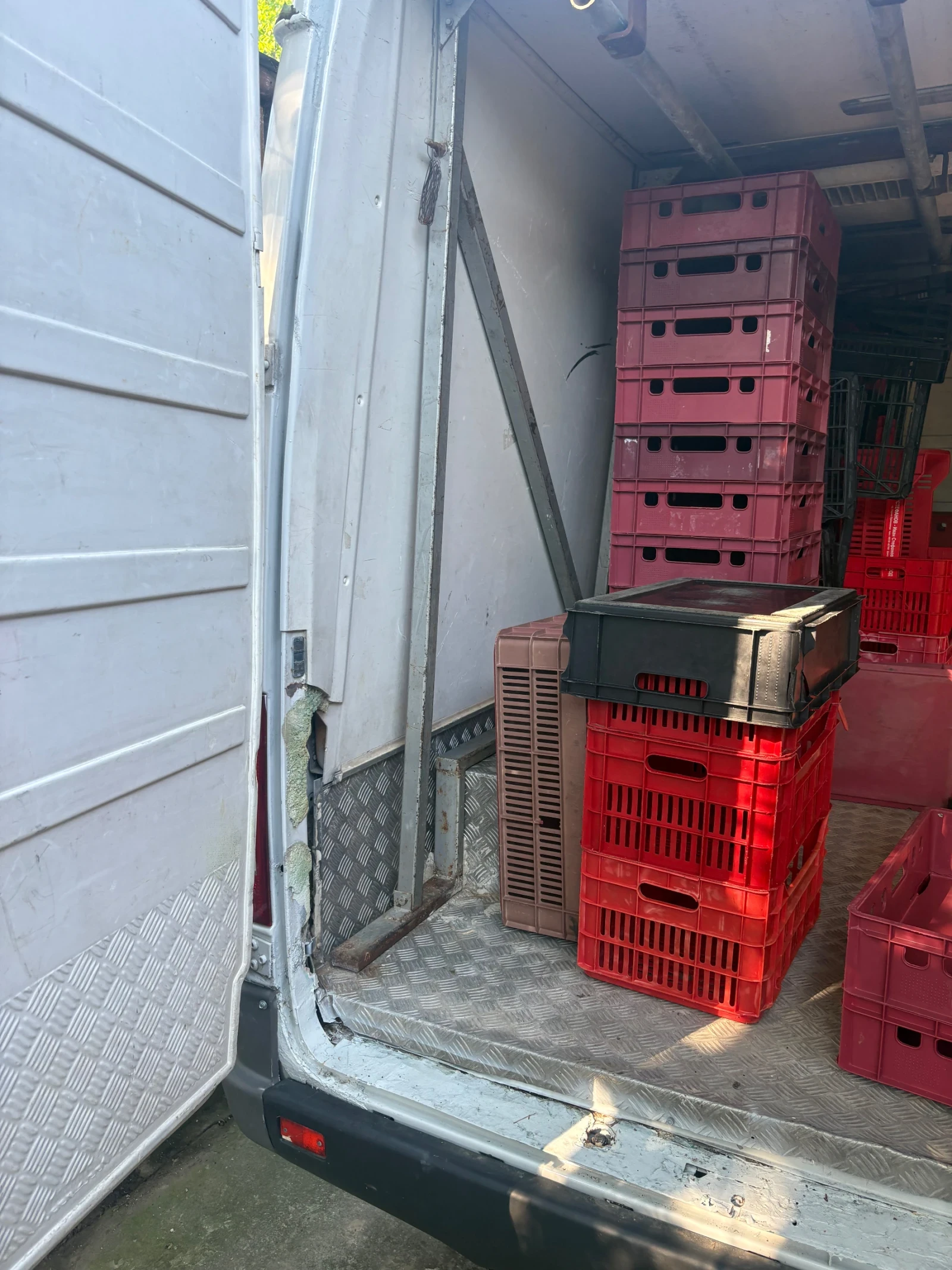 Mercedes-Benz Sprinter 313 Хладилен, снимка 9 - Бусове и автобуси - 54665384