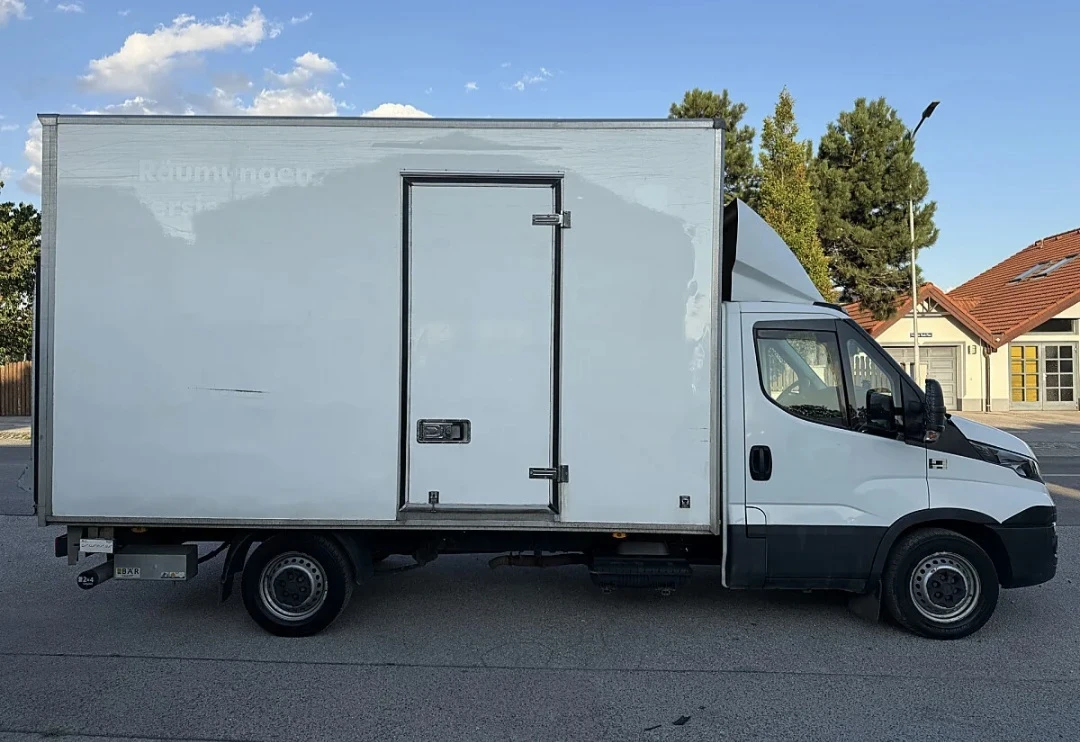 Iveco Daily 35s18* HI-MATIC* БОРД* КЛИМА* , снимка 2 - Бусове и автобуси - 55471251