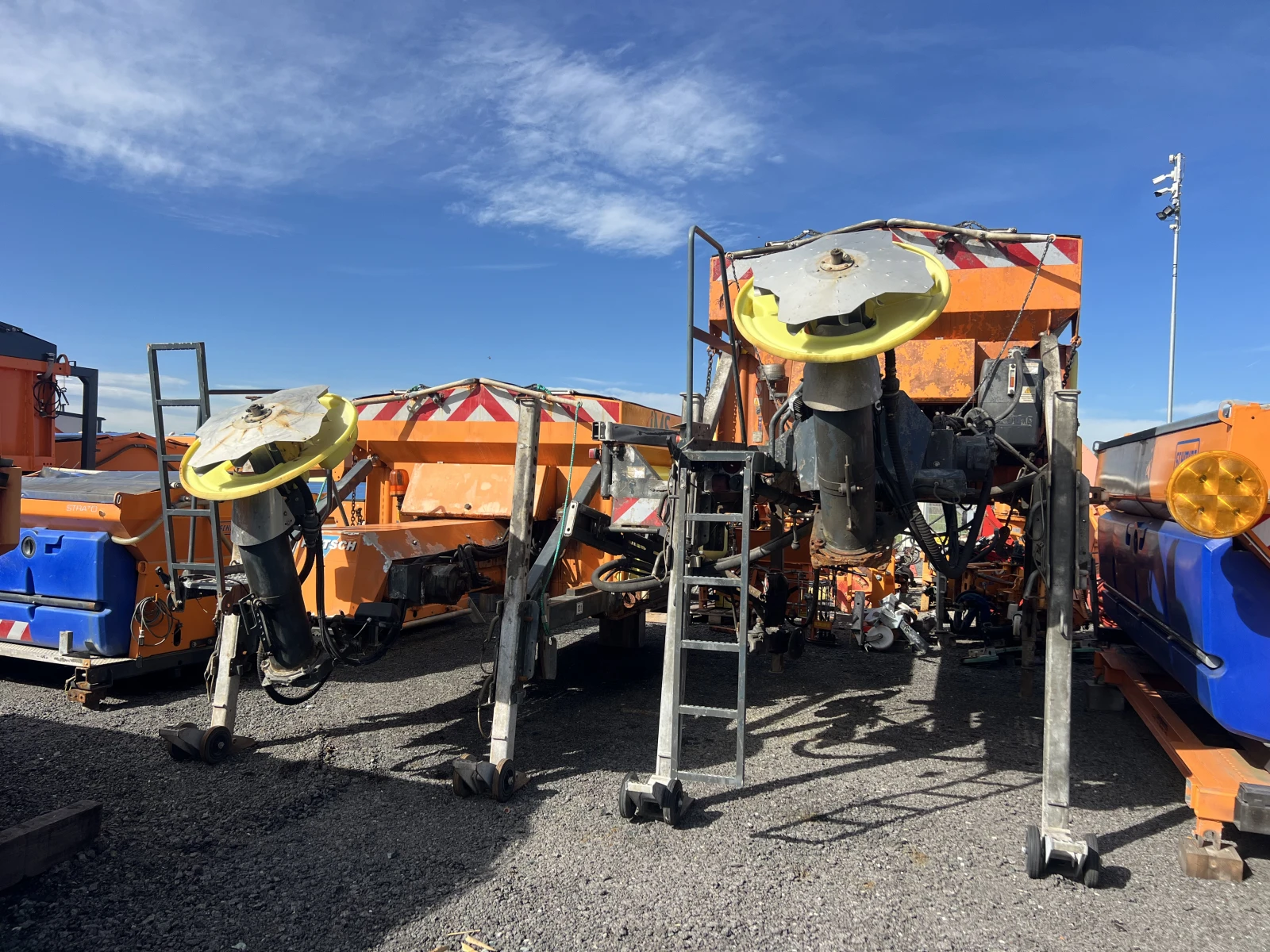    , 6-,  | Mobile.bg   11