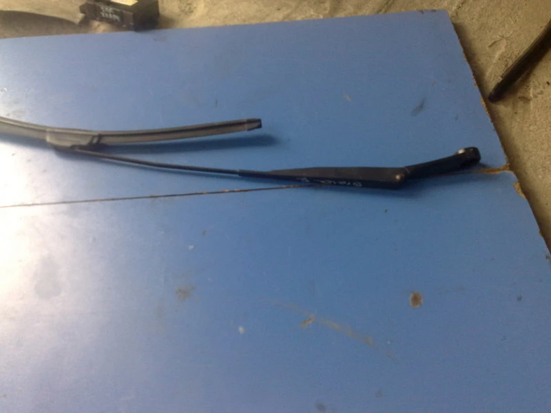 рамо чистачка дясно за Фиат Брава 1.9JTD 