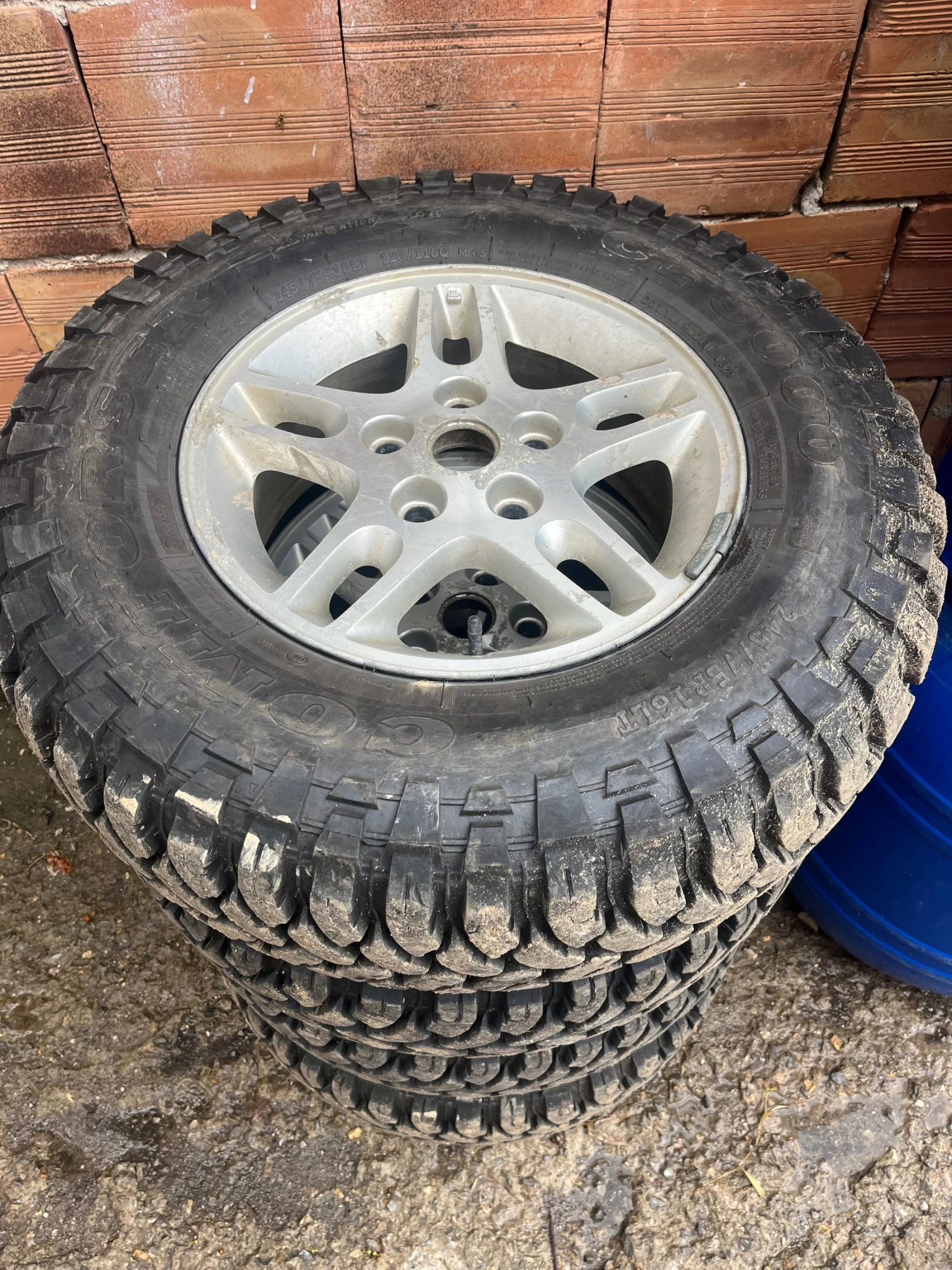 ���� � ������ 245/75R16 | Mobile.bg � ����������� 9
