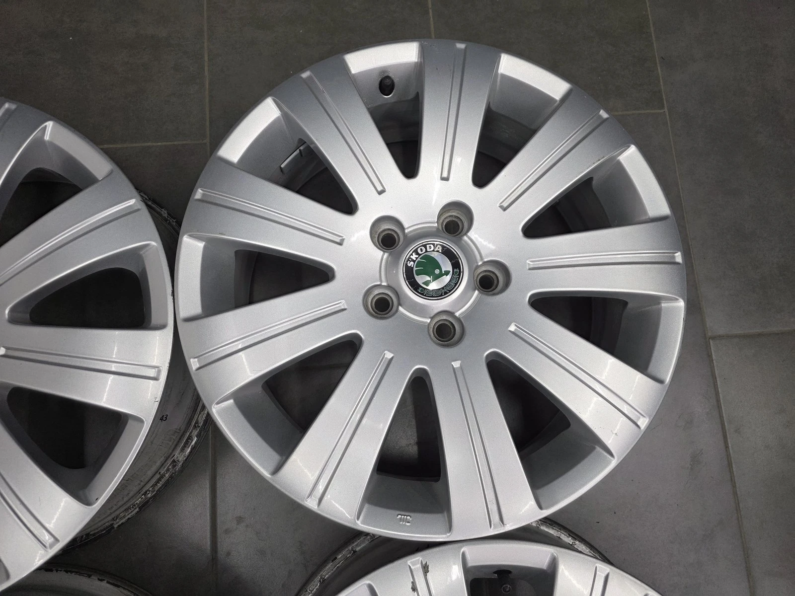 Джанти за Skoda, снимка 6 - Гуми и джанти - 56723587