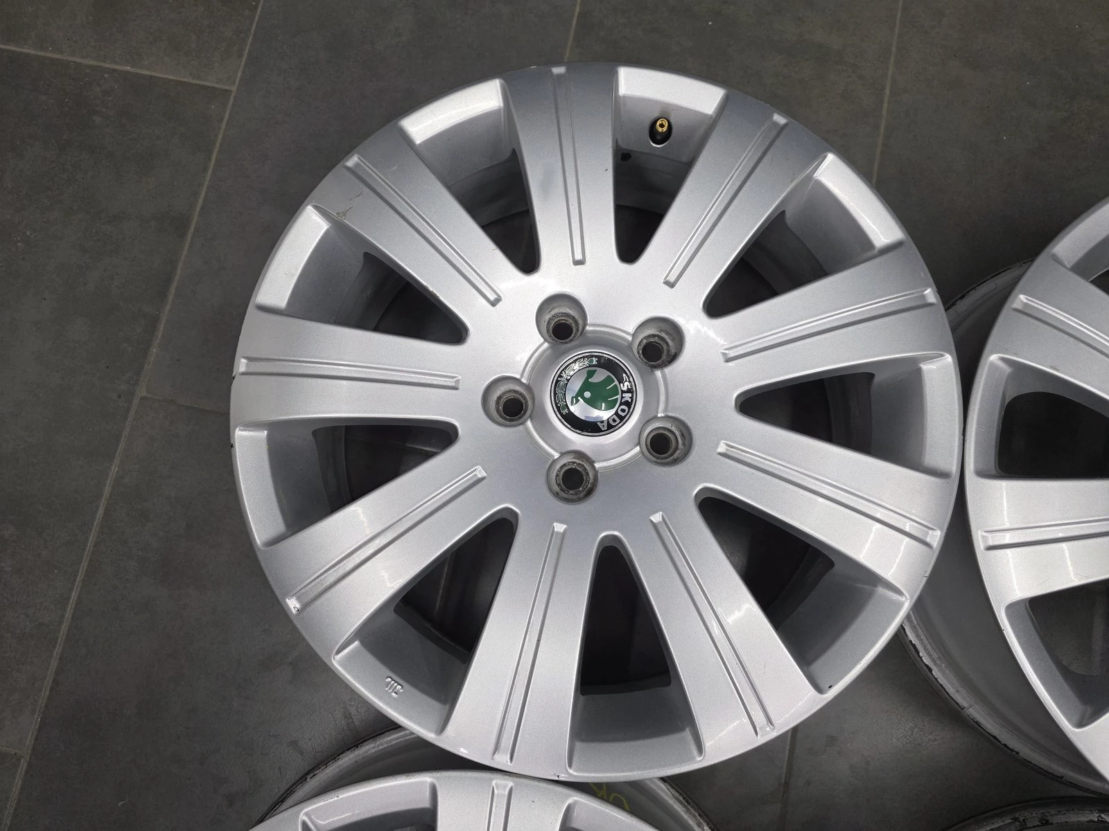 Джанти за Skoda, снимка 5 - Гуми и джанти - 56723587