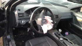 Mercedes-Benz C 300, снимка 1