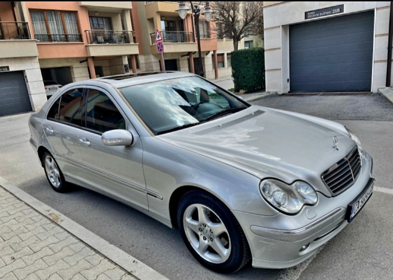 Mercedes-Benz C 220, снимка 5 - Автомобили и джипове - 46145835