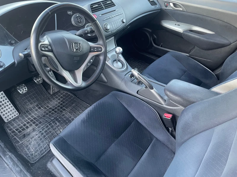 Honda Civic 1.8, снимка 5 - Автомобили и джипове - 47443842