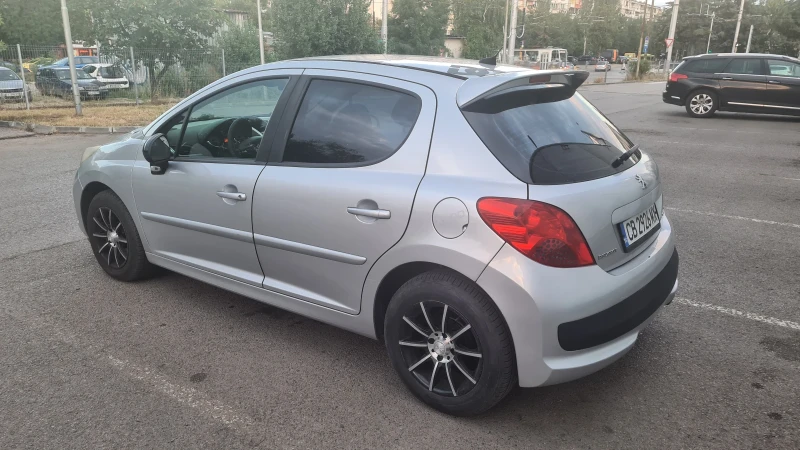 Peugeot 207 1.4 газ , снимка 3 - Автомобили и джипове - 47963290