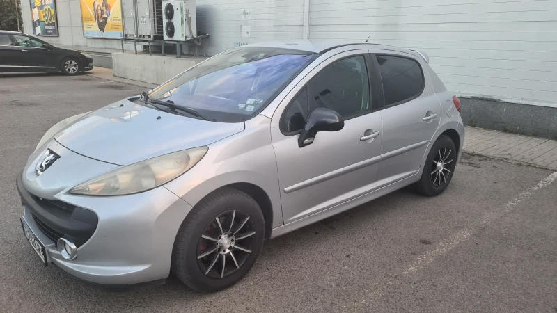 Peugeot 207 1.4 газ , снимка 1 - Автомобили и джипове - 47963290