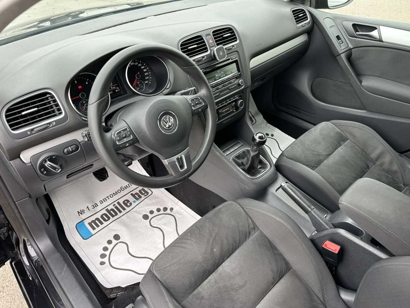 VW Golf 1.6TDI LED* * * , снимка 4 - Автомобили и джипове - 48668577